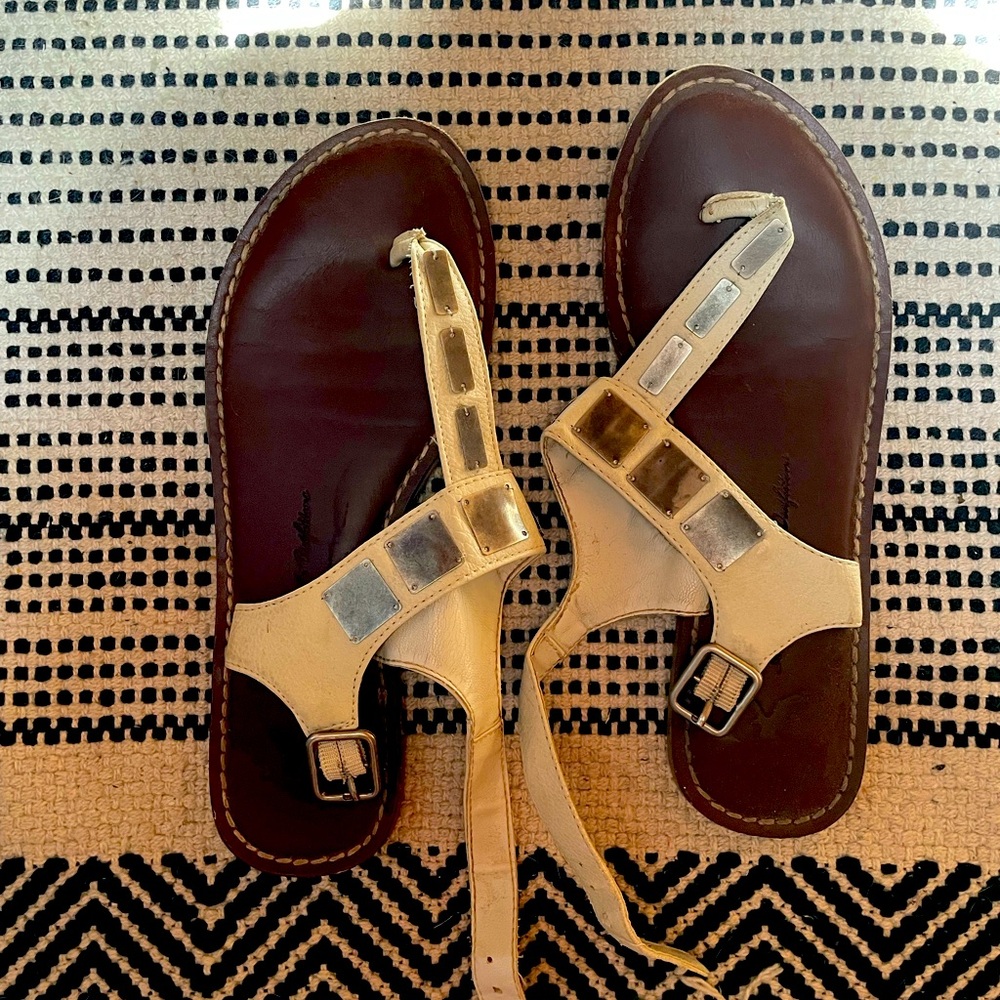 American Eagle Brown and White Sandals with silver details